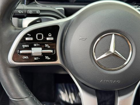 Used 2021 Mercedes-Benz GLB 250 w/ AMG Line image 20