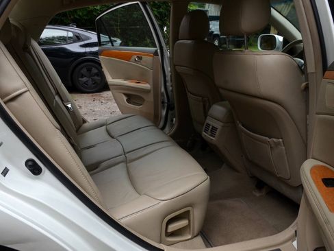 Used 2006 Toyota Avalon XLS FWD image 9