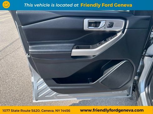 Used 2023 Ford Explorer Limited w/ Equipment Group 301A AWD/4WD image 12