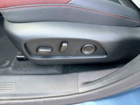 New 2026 Chevrolet Equinox RS w/ Convenience Package III FWD image 17