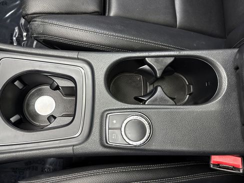 Used 2018 Mercedes-Benz CLA 250 image 31
