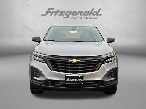 Used 2023 Chevrolet Equinox LS w/ LS Convenience Package AWD/4WD image 2