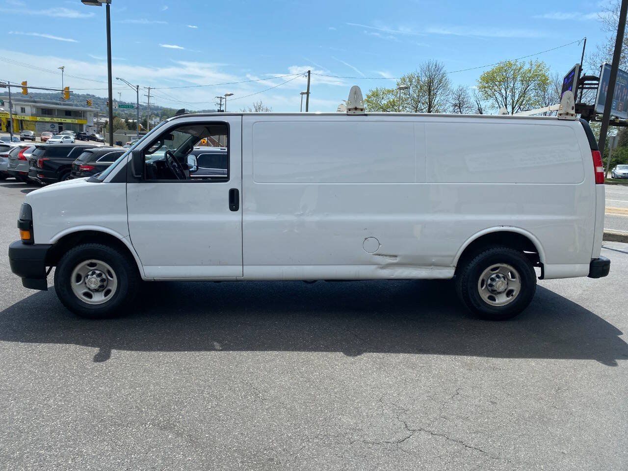 Used 2019 Chevrolet Express 2500 Extended w/ Driver Convenience Package RWD image 6