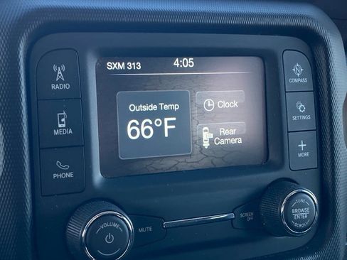 Used 2019 Jeep Wrangler Sport image 19