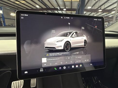 Used 2022 Tesla Model Y Performance image 29