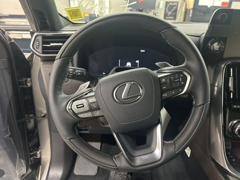 New 2026 Lexus LX 600 4WD w/ Luxury Package image 17