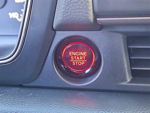 Certified 2025 Honda Pilot TrailSport image 25