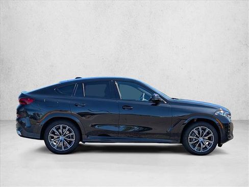 Certified 2025 BMW X6 xDrive40i w/ Climate Comfort Package image 4