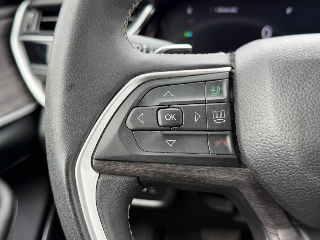 Used 2024 Jeep Grand Cherokee Limited 4xe AWD/4WD image 36