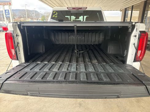 Used 2022 GMC Sierra 1500 AT4 w/ AT4 Premium Package image 22