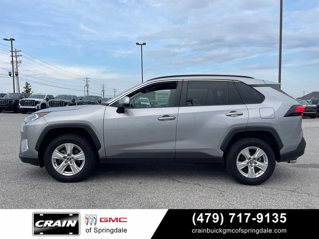 Used 2020 Toyota RAV4 XLE FWD image 4
