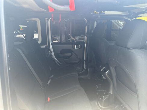 Used 2019 Jeep Wrangler Unlimited Sport image 28