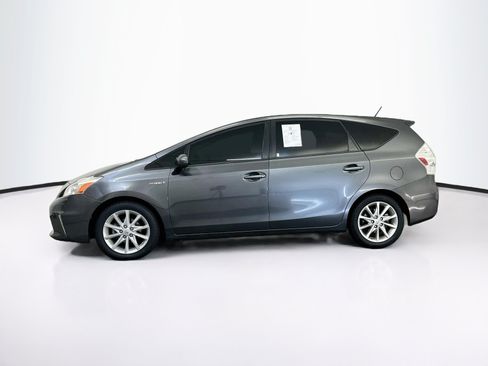 Used 2014 Toyota Prius V Five FWD image 4