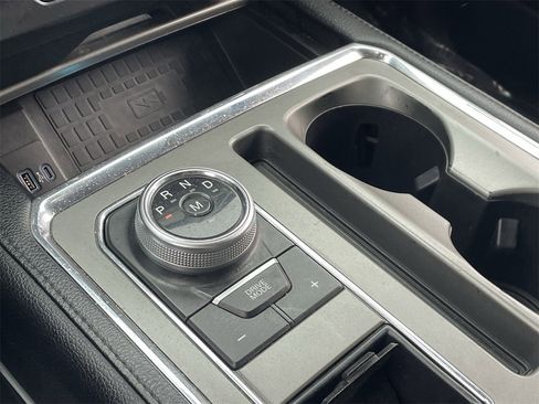 Used 2020 Ford Expedition XLT w/ Equipment Group 202A image 28