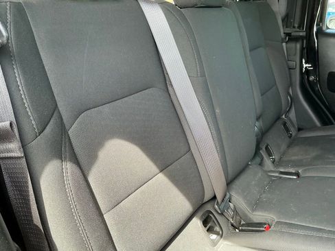 Used 2021 Jeep Gladiator Sport image 15