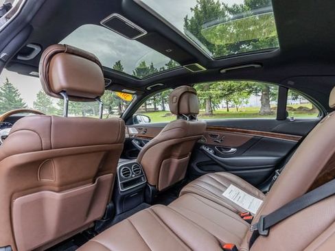 Used 2016 Mercedes-Benz S 550 4MATIC Sedan image 12