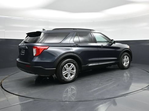 Certified 2023 Ford Explorer XLT RWD image 25