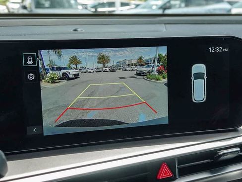 Certified 2024 Kia Sorento EX w/ Panoramic Sunroof Package FWD image 22
