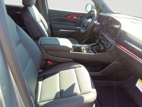 New 2026 Chevrolet Traverse Z71 w/ Enhanced Driving Package AWD/4WD image 16