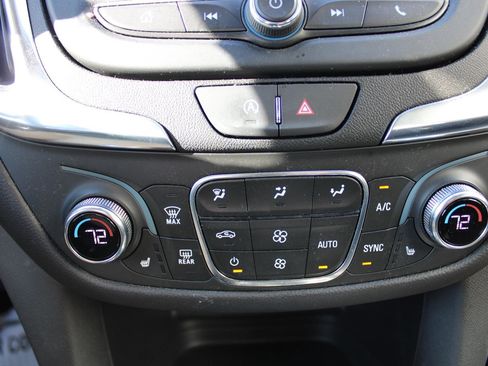 Used 2024 Chevrolet Equinox LT image 21