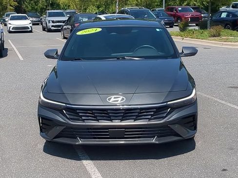 Used 2024 Hyundai Elantra Limited FWD image 9