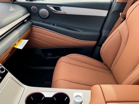 Certified 2026 Genesis GV80 2.5T Prestige AWD/4WD image 9