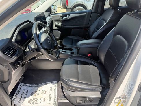 Used 2024 Ford Escape Platinum AWD/4WD image 27