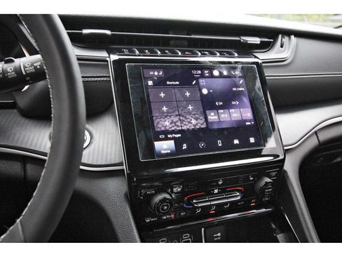 Used 2023 Jeep Grand Cherokee L Laredo AWD/4WD image 21