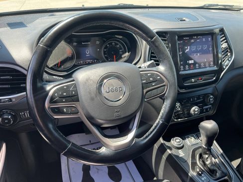 Used 2020 Jeep Cherokee Limited AWD/4WD image 36