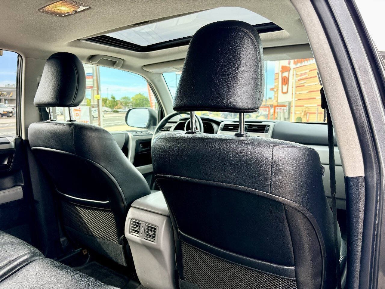 Used 2011 Toyota 4Runner SR5 w/ Premium Pkg w/Leather AWD/4WD image 28