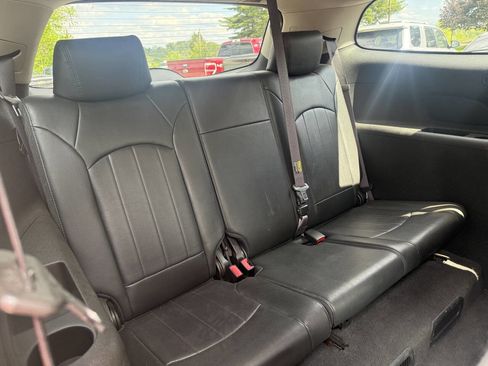 Used 2009 Buick Enclave CXL w/ Entertainment Package #2 AWD/4WD image 12