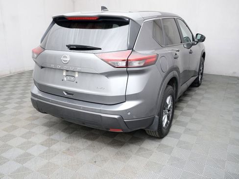 Used 2025 Nissan Rogue S AWD/4WD image 5