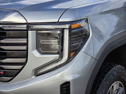 Used 2024 GMC Sierra 1500 AT4 w/ AT4 Preferred Package AWD/4WD image 8
