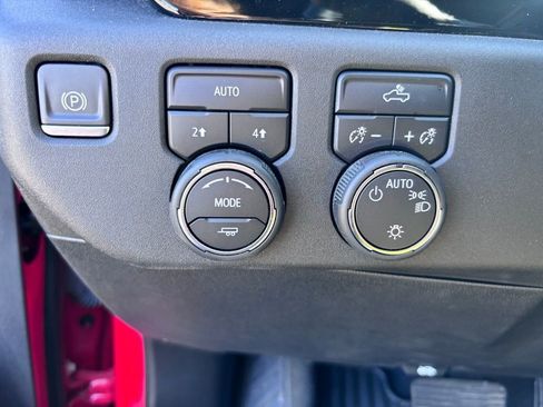 Certified 2023 Chevrolet Silverado 1500 LT image 34