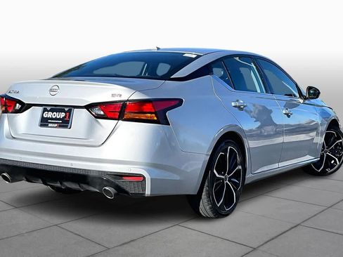 Used 2024 Nissan Altima 2.5 SR w/ SR Premium Package image 12