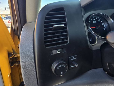 Used 2013 Chevrolet Silverado 2500 W/T AWD/4WD image 34