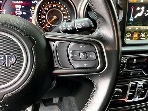 Used 2022 Jeep Wrangler Unlimited Sport w/ Sun And Sound Package image 24