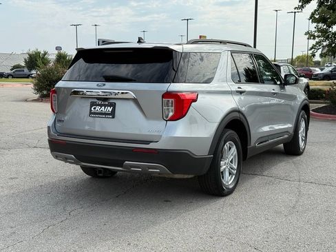 Used 2024 Ford Explorer XLT w/ Equipment Group 202A AWD/4WD image 7