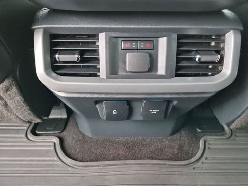 Used 2021 Ford F150 Lariat w/ Equipment Group 502A High AWD/4WD image 38