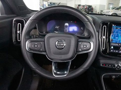 Used 2023 Volvo C40 Recharge Core AWD/4WD image 8