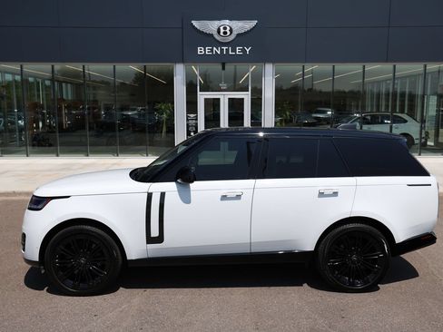 Used 2023 Land Rover Range Rover Autobiography AWD/4WD image 5