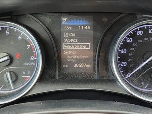 Used 2019 Toyota Camry SE image 11