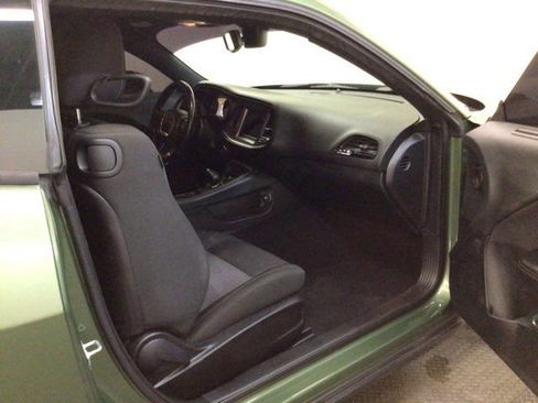 Used 2019 Dodge Challenger SXT w/ Blacktop Package image 7