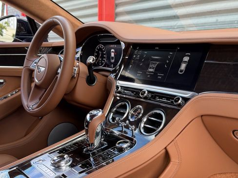 Used 2020 Bentley Continental GT image 54