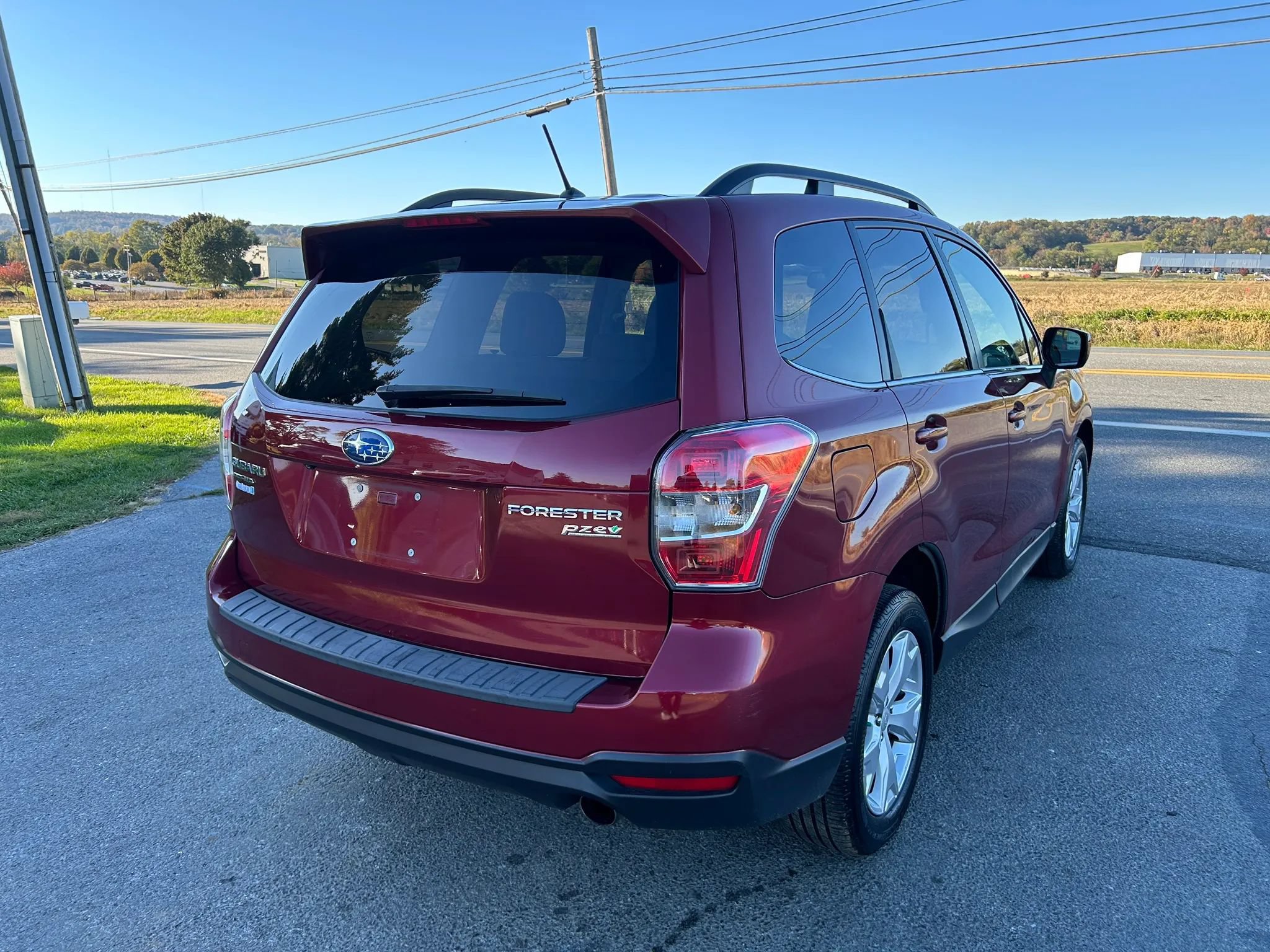 Used 2014 Subaru Forester 2.5i Limited AWD/4WD image 8