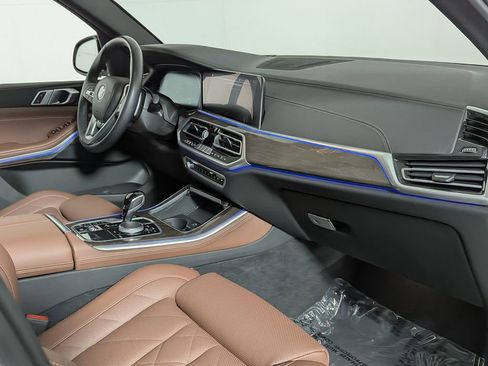 Used 2023 BMW X5 xDrive40i w/ Premium Package image 41