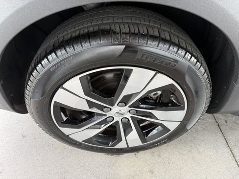 Used 2024 Volvo V60 B5 Cross Country Plus image 44