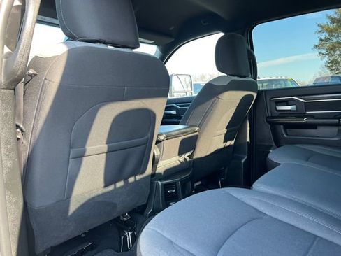 Used 2024 RAM 3500 Big Horn image 42