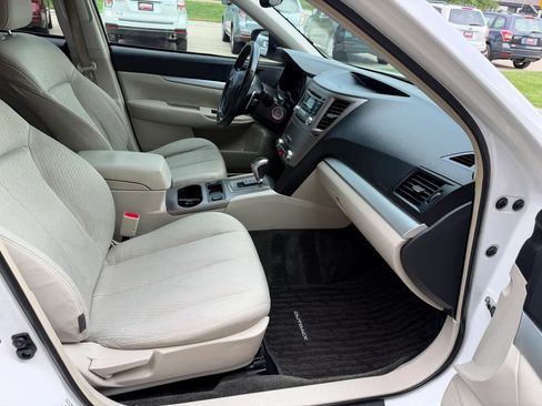 Used 2012 Subaru Outback 2.5i Premium AWD/4WD image 14