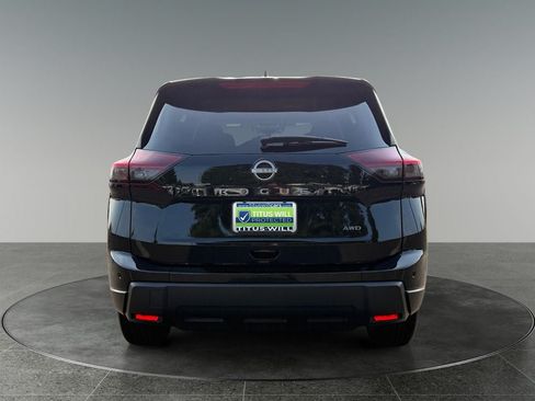 Used 2026 Nissan Rogue SV AWD/4WD image 8